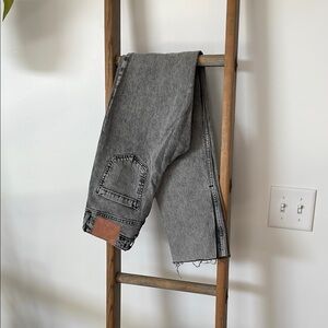 Zara Gray Straight Jeans with Timeless Appeal